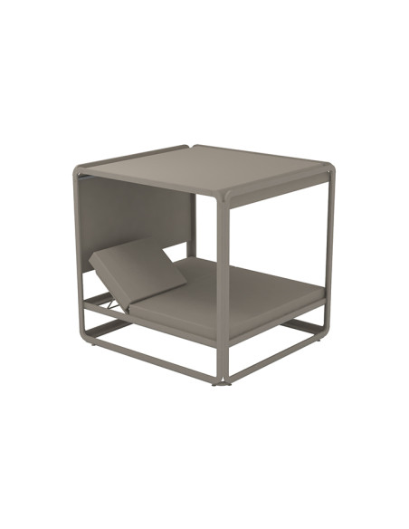 Bed Ibiza taupe avec rideaux dessus, arrière, devant