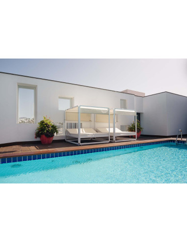 Bed Ibiza blanc avec rideaux dessus...