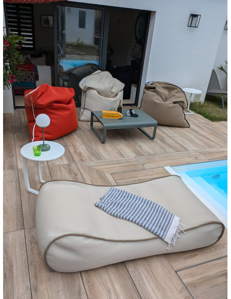 Sunbed beige bord café latté